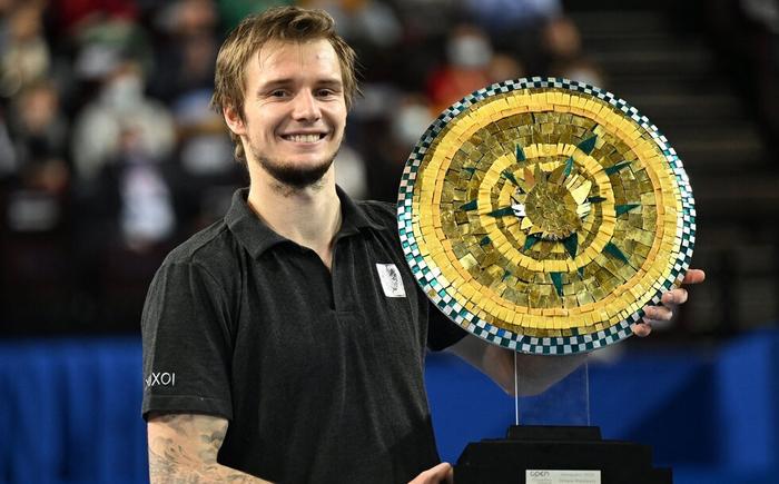 并举的新阶 并举的新阶